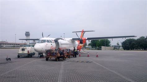 Distance between penang (pen) and subang (szb). Firefly: Subang to Penang on the ATR 72 - Economy Traveller