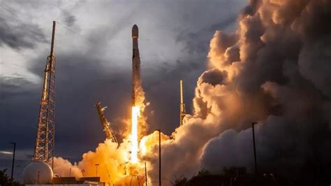 獵鷹9號火箭實現回收，60顆衛星成功入軌，美國再次亮出了肌肉 每日頭條