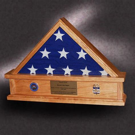 Oak Flag Display Case 3 X 5 Flag Made Usa Usa Stars And Stripes