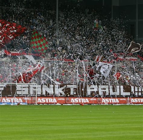 Fast 20.000 menschen dürfen fc schalke 04 gegen den hamburger sv im stadion verfolgen. Fußball: Zweitliga-Rekord für Sky: 737.000 TV-Zuschauer ...