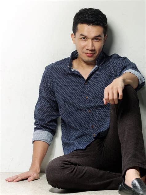 This page is fully monitored by admin :) Ungku Ismail dan Anis Al-Idrus Bercinta? - Gosip Tempatan ...