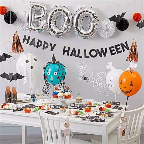 Transform your home or party venue with halloween decorations to set the scene for a scare! Cute Kid-Friendly Halloween Decorations | POPSUGAR Family