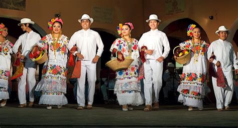 typical costumes traditional culture méxico