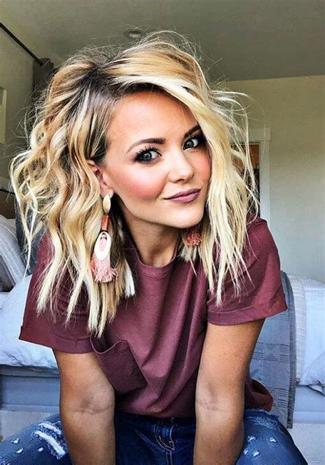 25 Wavy Lob Haircuts That Never Go Out Of Fashion Belletag