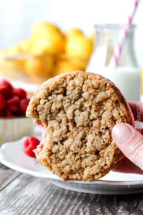 Beat in egg yolk, lemon extract and lemon peel. Lemon Raspberry Oatmeal Creme Pies