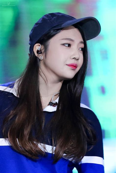 (cant find anything on the web about yeri). I Love Red Velvet : JOY RV @ ASIA DREAM CONCERT