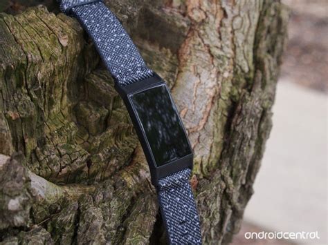 Fitbit charge 4 vs inspire 2 size comparison. Fitbit Inspire 2 vs. Fitbit Charge 4: Which should you buy ...