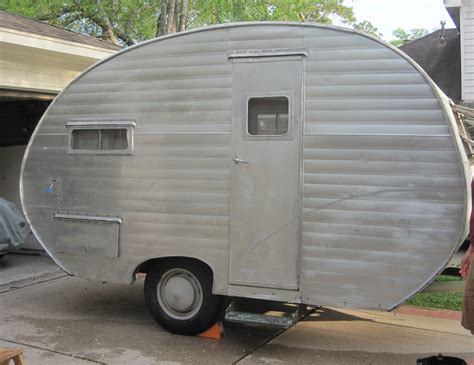 My New 1950s Canned Ham Vintage Travel Trailer Lots Of Work To Do