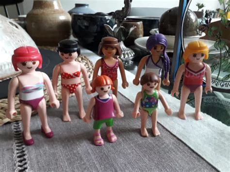 PLAYMOBIL PLAGE Cinq Femmes Et Deux Enfants En Maillot De Bain EUR 7