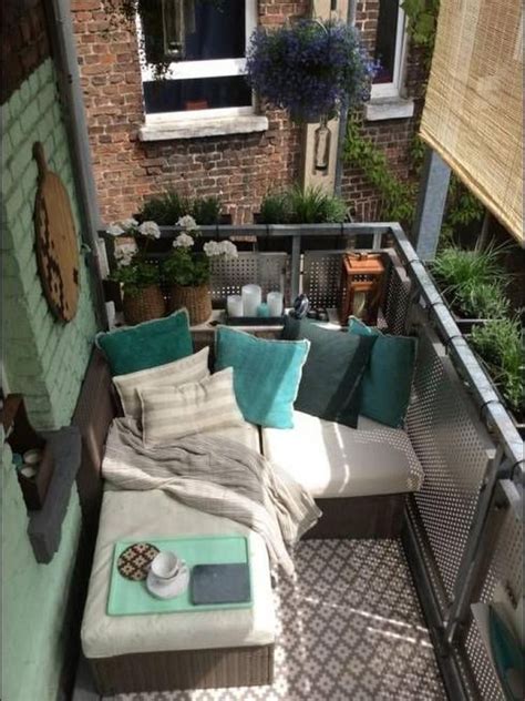 46 The Beautiful Design Ideas For Cozy Balcony Apartment