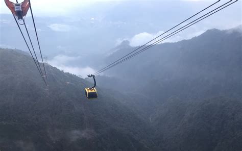 Tinggi mount everest adalah 8.848 meter sekaligus menjadikan gunung ini sebagai gunung tertinggi di asia, di china dan di nepal serta yang tertinggi di pegunungan himalaya. Serunya Naik Cable Car Di Gunung Fansipan Vietnam