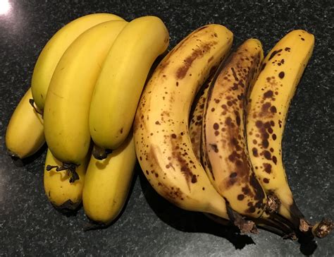 Bananas - Green or ripe? | bunch