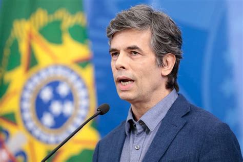 Bolsonaro muda ministro da saúde. Nelson Teich toma posse como novo ministro da Saúde