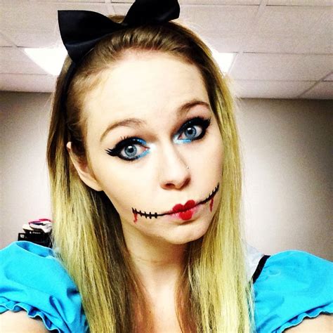 Alice In Wonderland Halloween Makeup And Costume Wonderland Makeup