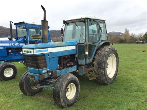 Ford 8100 Tractor 1980 Working Order Runs Well V5 Vat