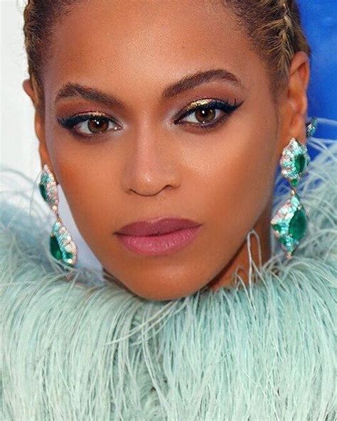 Beyonce Makeup At The 2016 Vmas Beyonce Makeup Beyonce Eyebrows