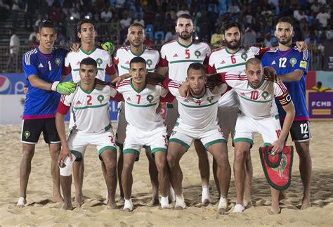 يخوض منتخبا ايران والبحرين لكرة القدم مواجهة قوية وحاسمة يوم الاثنين على ستاد البحرين الوطني في الرفاع ويتصدر منتخب البحرين ترتيب المجموعة برصيد 12 نقطة من ست مباريات، مقابل 11 نقطة من خمس مباريات للعراق، و9 لإيران و5 لهونغ كونغ ونقطة لكمبوديا. قرعة الألعاب العالمية توقع منتخب المغرب لكرة القدم ...