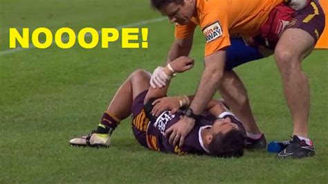 Rugby League Player Has His Dislocated Shoulder Casually Popped In By