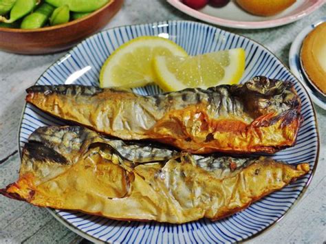As you can guess, the only seasoning we need for this dish is salt, which brings out the rich flavors of mackerel. Saba Shioyaki Recipe (Salt Grilled Mackerel) | Spring Tomorrow