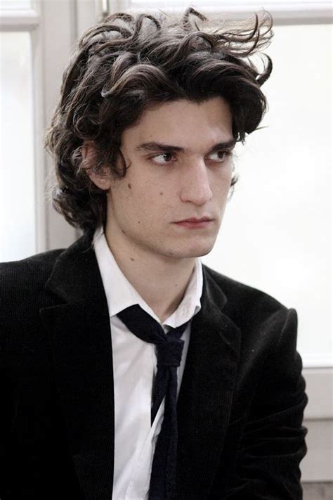 Louis garrel (born 14 june 1983) is a french actor and filmmaker. Louis Garrel in La belle personne, 2008. | S C R E E N S H ...