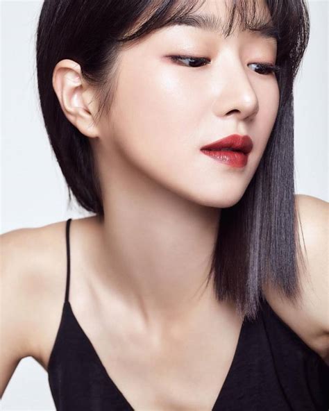 덕분에 매일 행복해요 ° ° ° ° ° #서예지. 익스트림무비 - '무법변호사' 서예지 코스메틱 화보