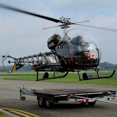 Bell 47 W Medical Litters Similiar To Korean War Era Versions As Seen