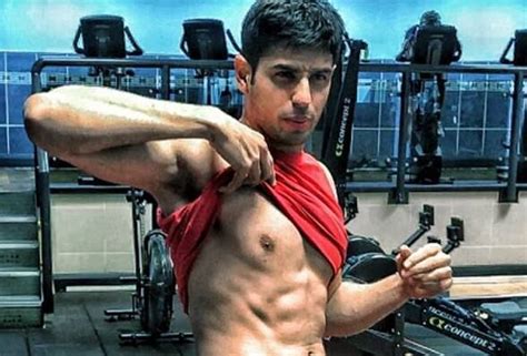 Sidharth Malhotra Flaunting His Rock Hard Abs Is Motivating Us To Hit The Gym Check Pics
