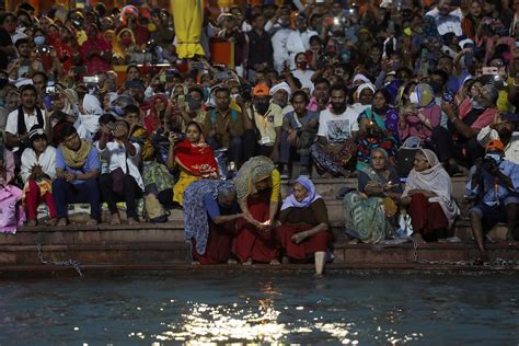 Haridwar Kumbh Mela Thousands Of Devotees Take Holy Dip In Ganga River During First Shahi Snan