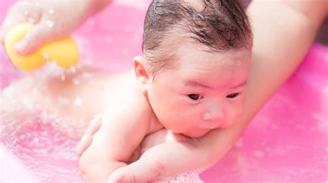 Como Se Preparar Para Dar Banho No Bebê Veja Dicas