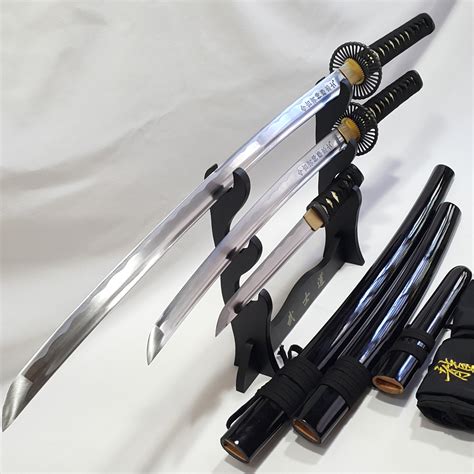 Katana Wakizashi Y Tanto Set De Espadas Samurai 100 Funcionales
