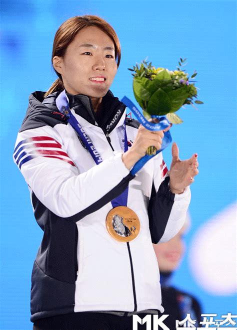 Jun 14, 2021 · 스포츠월드=최원영 기자 대한핸드볼협회가 지난 10일 오후 경기력향상위원회를 열고 2020 도쿄올림픽 여자핸드볼 본선에 출전할 15(14+1)명의 최종 엔트리를 확정했다고 14일 밝혔다. 소치올림픽 이상화 금메달 포상금, 얼마나 되나 - MK스포츠