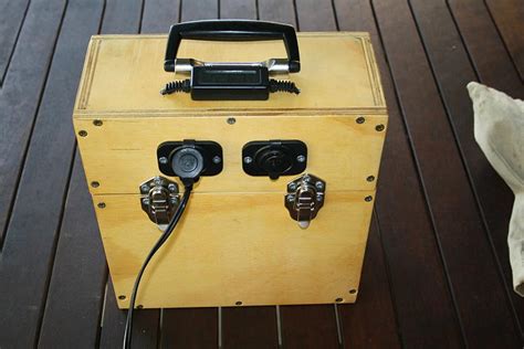 How To Test 12 Volt Battery With Voltmeter - how to test a 12v battery with a multimeter