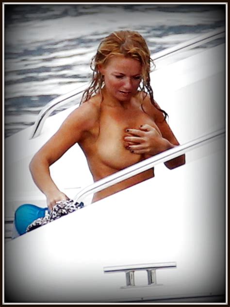 Geri Halliwell Nipple Slip St Tropez Topless June Pics
