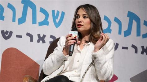אף פעם לא הרגשתי מקופחת, לא. ב"כולנו" מגיבים להכרעת היועמ"ש, גל האנטישמיות נמשך. חדשות השבת