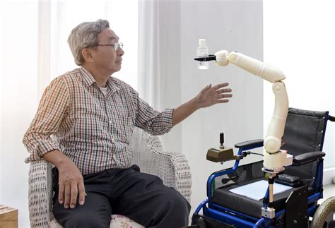 Elder Care Robots To Care For The Elderly Senior Care Center