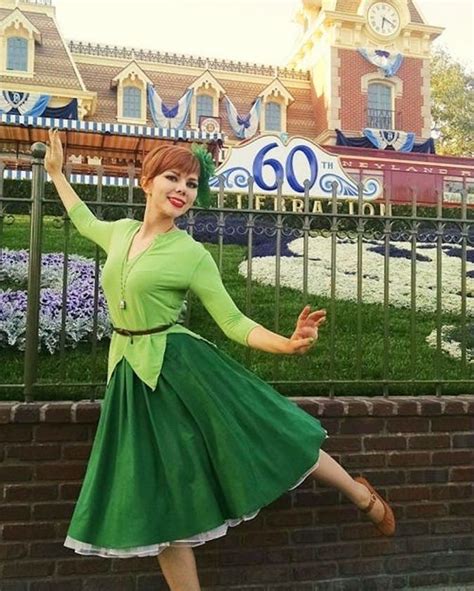 24 Of The Best Examples Of Disneybounding Weve Seen To Date Dapper Day Outfits Disney Dress