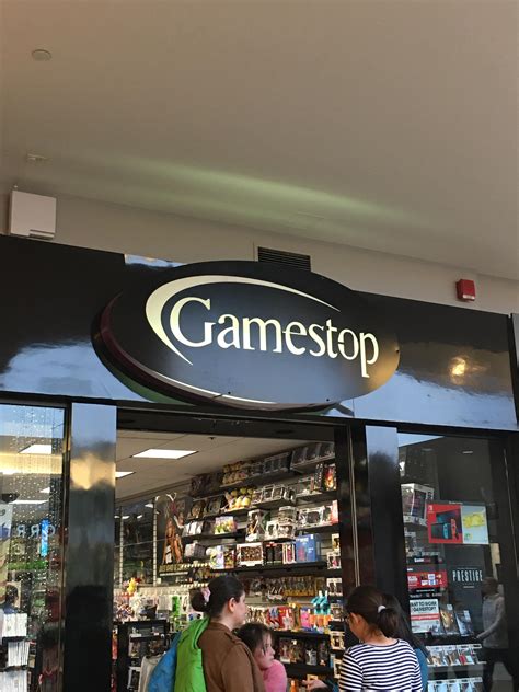 The gamestop smashburger conspiracy bullshit ist. Interesting Gamestop logo : gaming