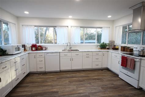 Transitional Kitchen Gallery Dreammaker Bath And Kitchen Of East