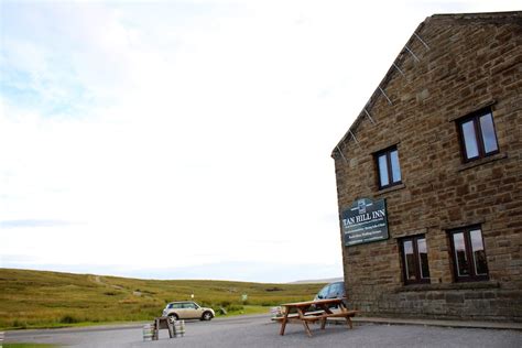 The Tan Hill Inn Highest Pub In England Extraordinary Places