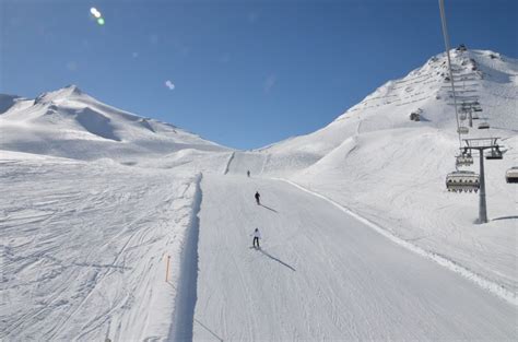 Notizie, foto e video su piste da sci, tutti gli aggiornamenti il messaggero. Quando sciare in pista diventa un problema. 12 regole di ...