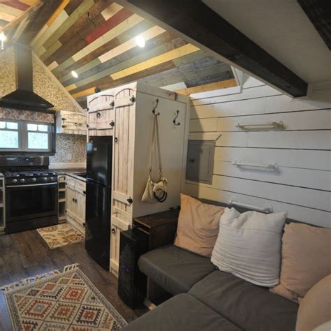 Fully Equipped Tiny House With Beautiful Character And Tons Of Space