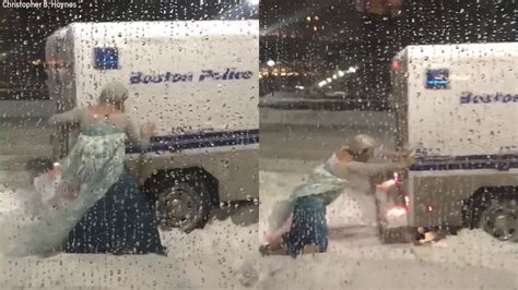 Man Dressed As Elsa From Frozen Frees Police Truck Stuck In Snow