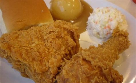 Ayam goreng tradisi kfc dengan dua pilihan rasa (original recipe / hot and spicy) yang dimasak sempurna dengan 11 rempah ratus rahsia. RESEPI AYAM GORENG 'ALA' KFC - TCER.MY