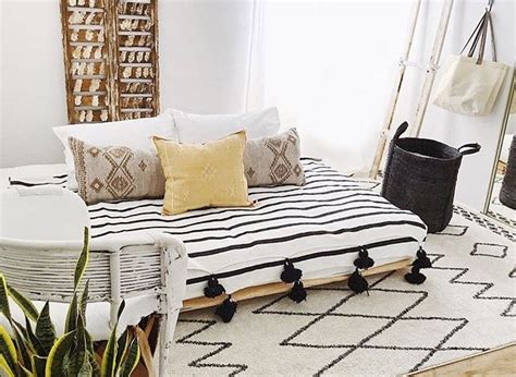 Futon mattresses not only come in standard sizes they are available in various materials too. Organic Mattresses | Futon sofa, Futon sofa bed, Sofa bed ...