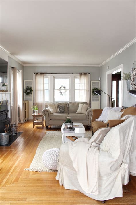 Explore The 5 Best Behr Paint Colors For Your Living Room