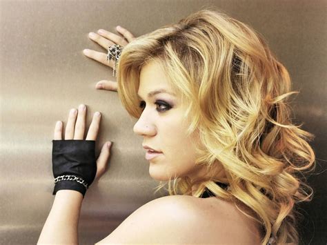 gallery emo and mohawk hairstyle 2011 kelly clarkson hairstyle for girls