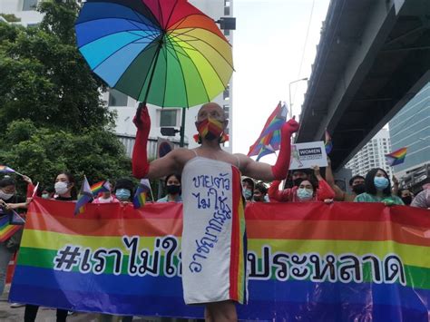 Thai Lgbtq Activists And Pro Democracy Protesters March Together For Equality · Global Voices