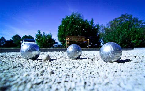 Any want to buy petanque ball ,boules ball welcome to contact us. Pétanque vs Boules Lyonnaises : les différences