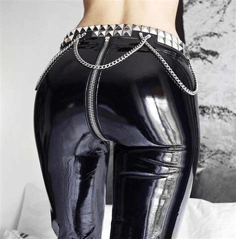 Leather Leggings With Wetlook And Chains And Curves R Leggingslegends
