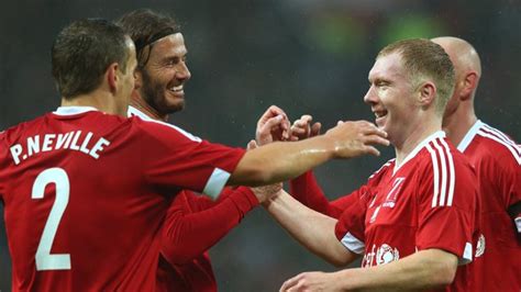 David Beckham And Paul Scholes Turn Back The Clock In Charity Match Bbc